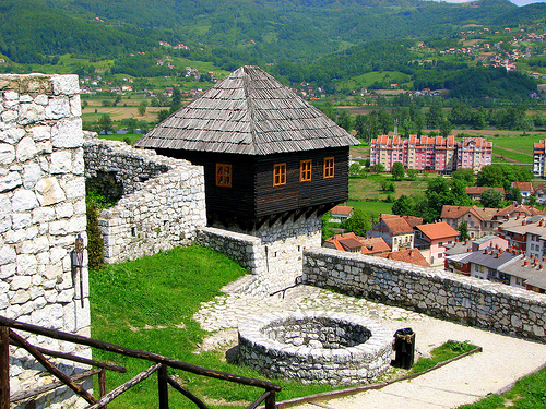 Крепость Добой